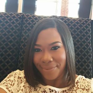 Meet your Posher, Khadija